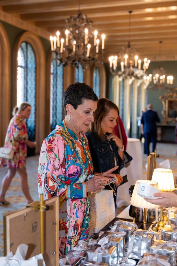 FWColonial_ExecutiveWomans2