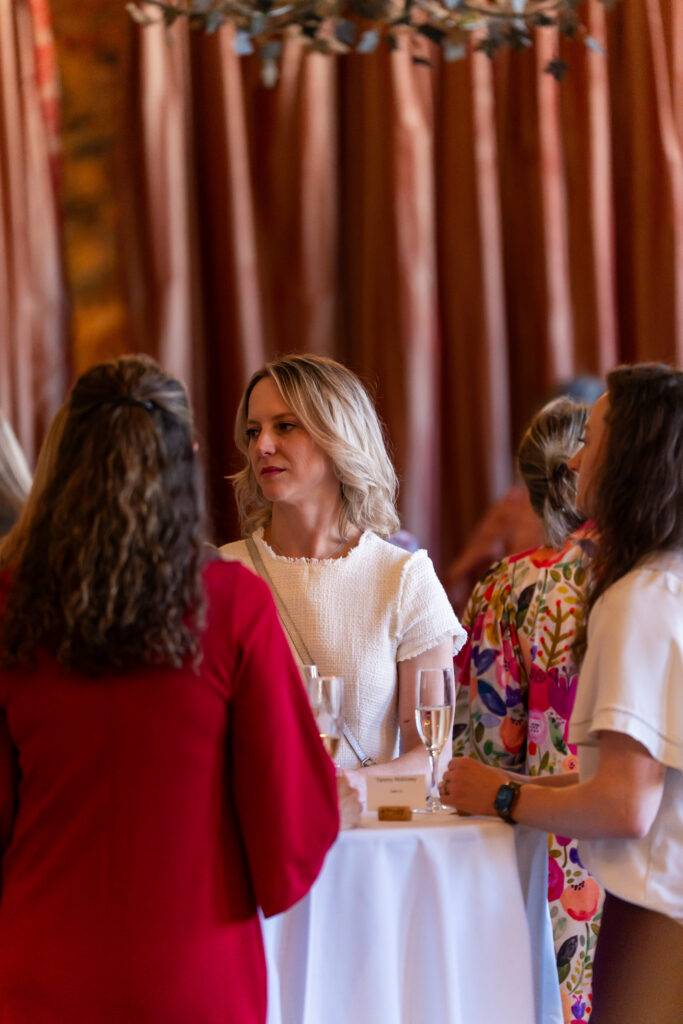 FWColonial_ExecutiveWomans36