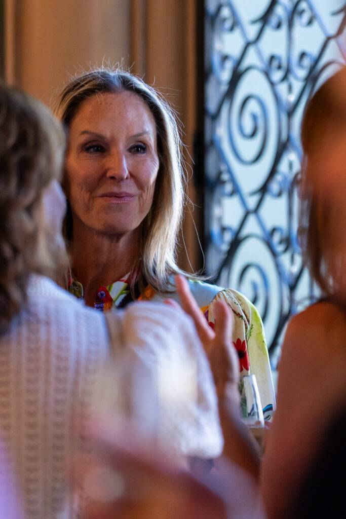 FWColonial_ExecutiveWomans42