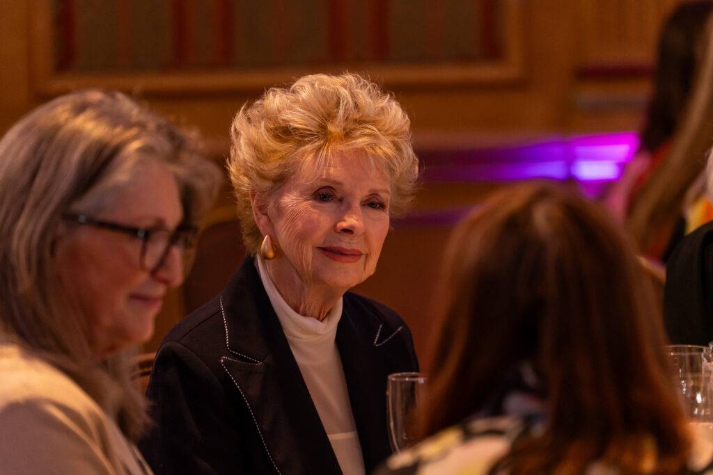 FWColonial_ExecutiveWomans48