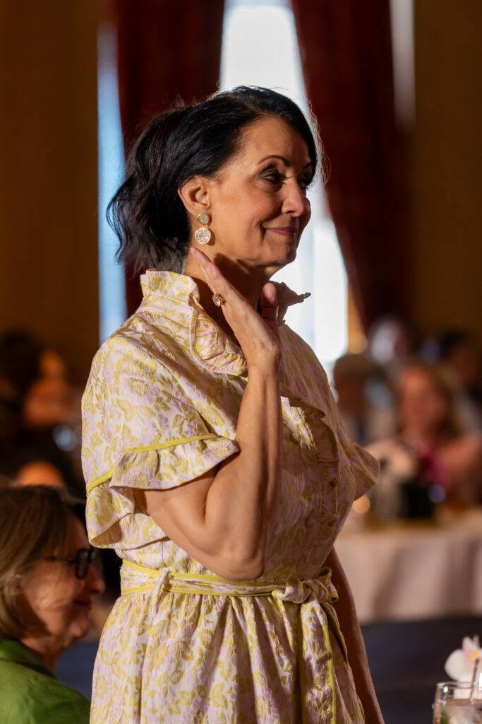 FWColonial_ExecutiveWomans56