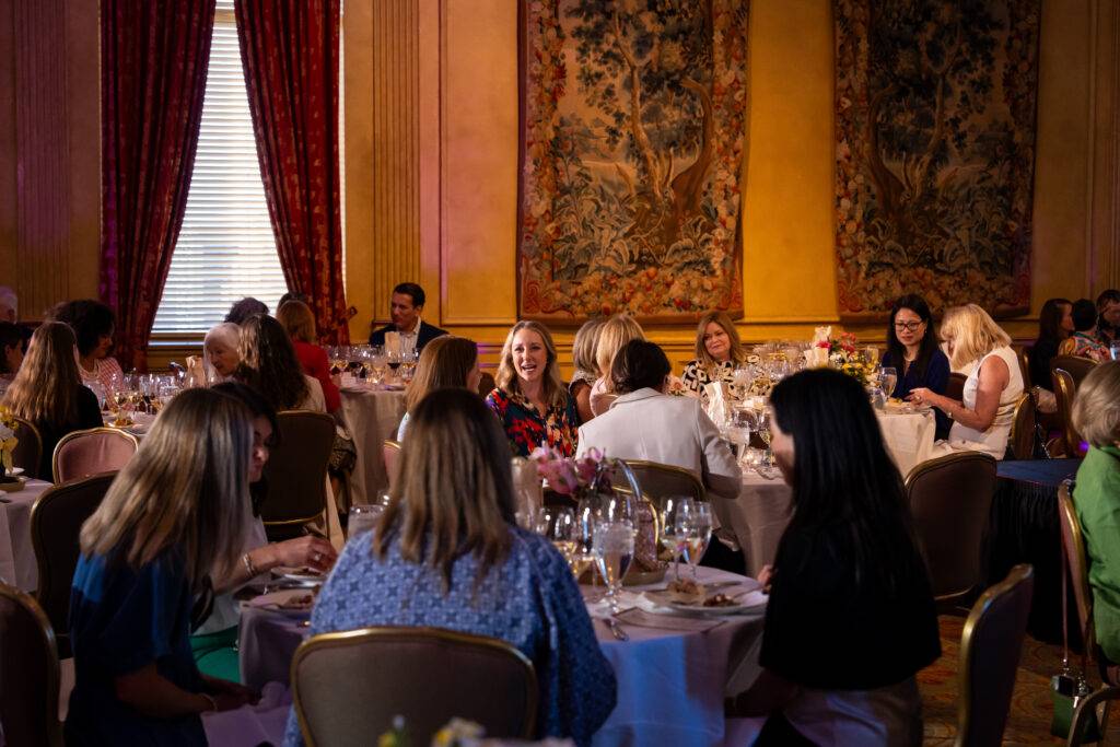 FWColonial_ExecutiveWomans8